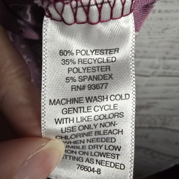 Liz Claiborne Maroon Geometric Short Sleeve Blouse Size Large - Picture 5 of 5